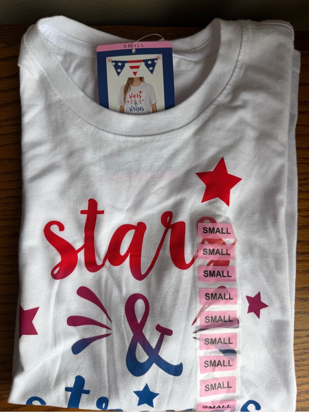 SPIRIT OF AMERICA White Short Sleeve Tee with Red & Blue Stars Graphic - Small